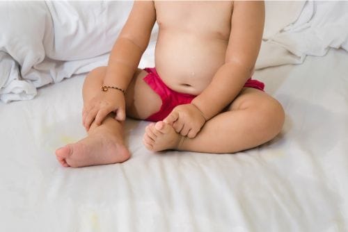 Can you smell that? It's baby pee & it's a good thing, but don't you want to know more about it & take good care of your newborn? Yes you do!
