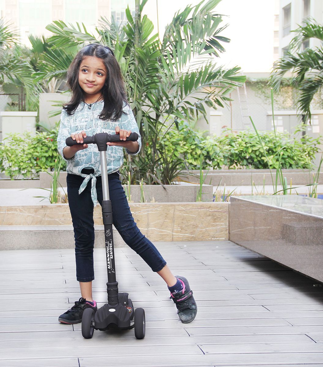 R for Rabbit Road Runner Scooter - PU LED Wheels, 4 Level Height Adjustment, Anti Slip Deck Black