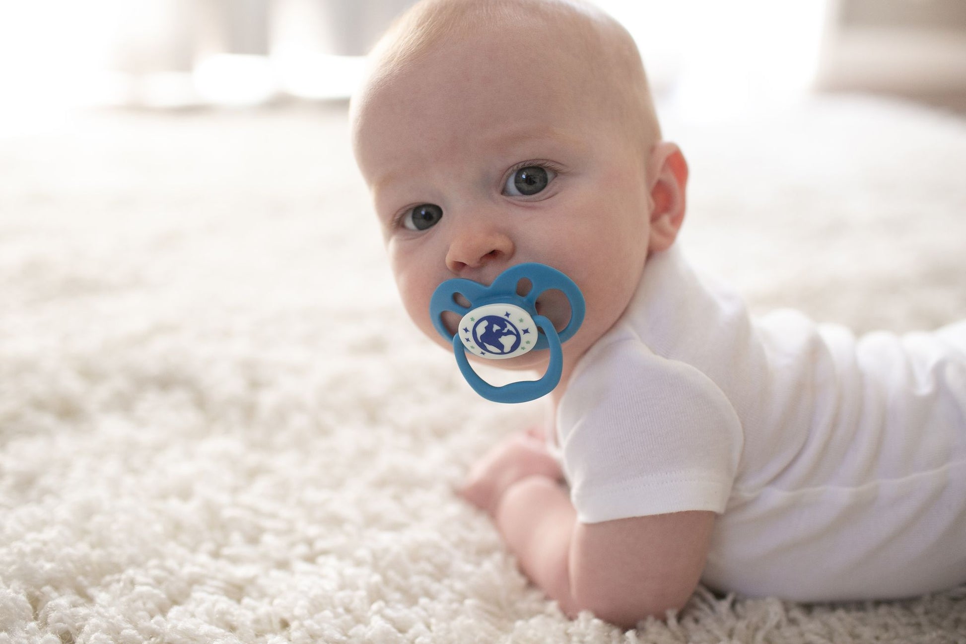 Dr. Brown's Advantage Glow in The Dark 2 Piece Stage 2 Pacifier (Pack of 2, Blue)