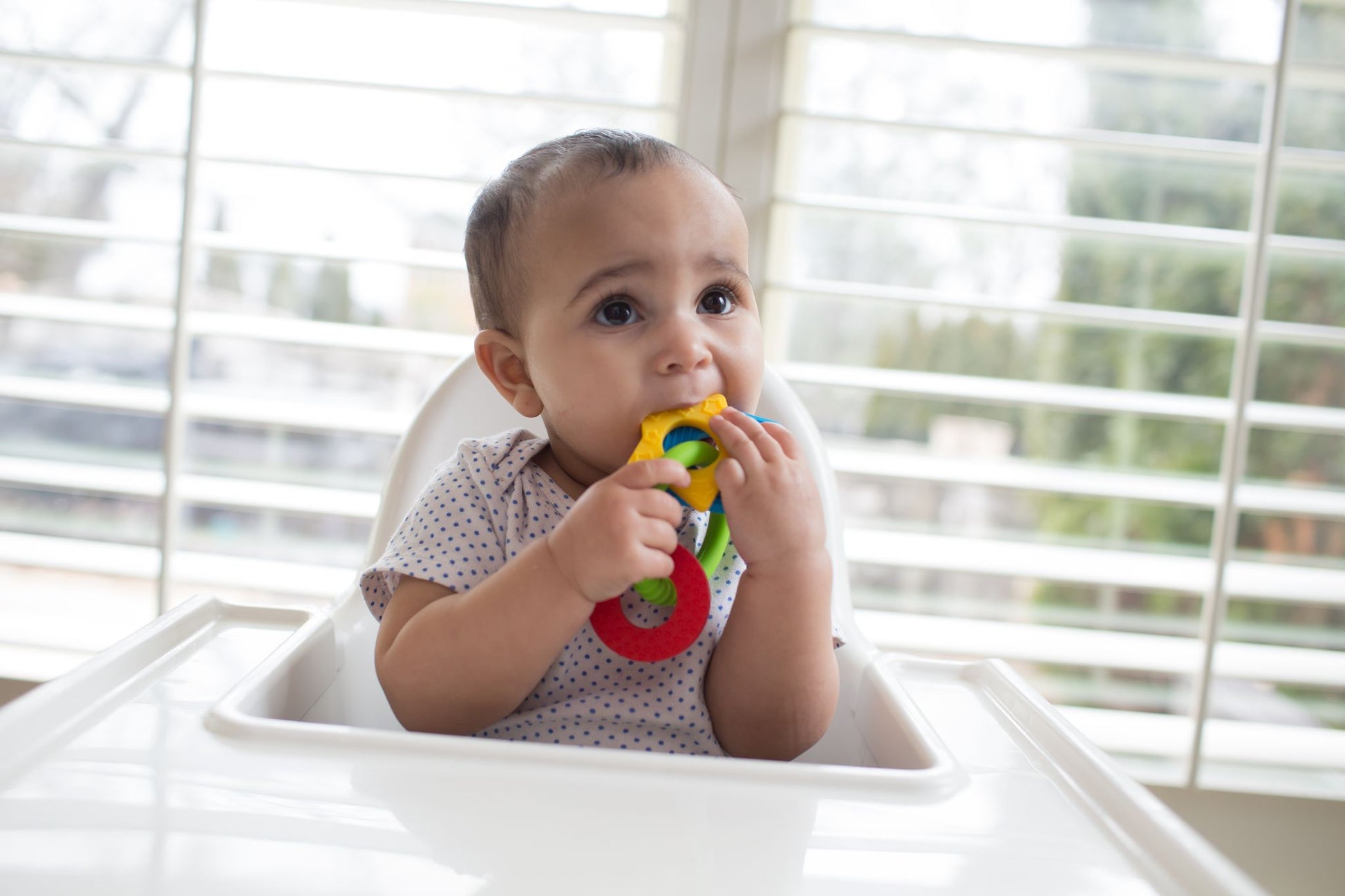 Dr. Brown's Learning Loop Infant Teether with Multi Textured D (Pack of 1, Brown)