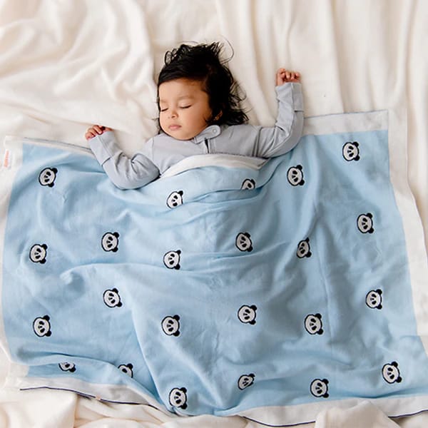 Greendigo Cuddly Panda Baby Blanket