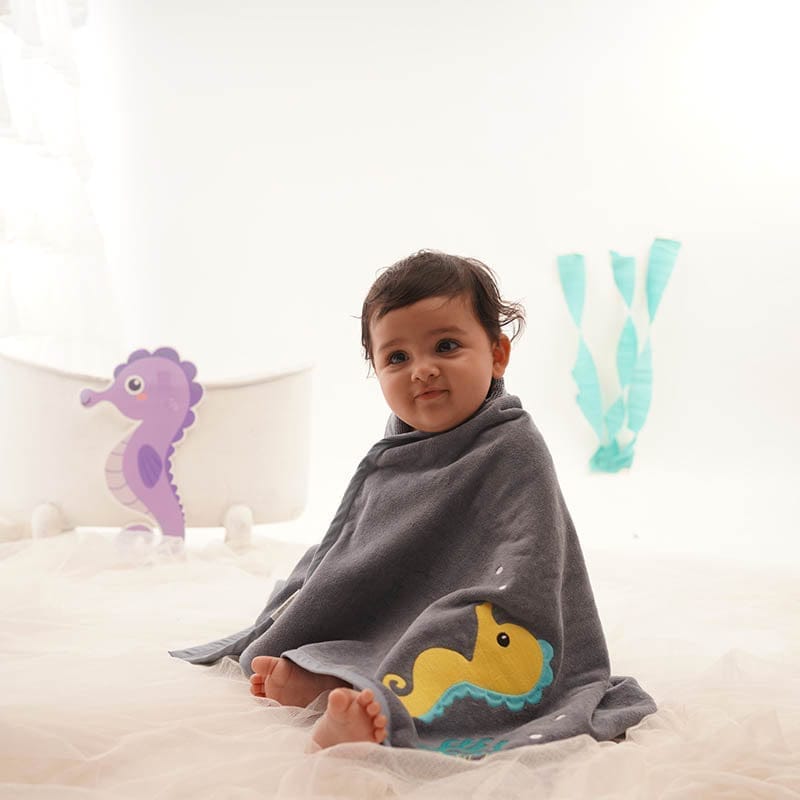 Greendigo Baby Organic Cotton Towel - Seahorse Hugs