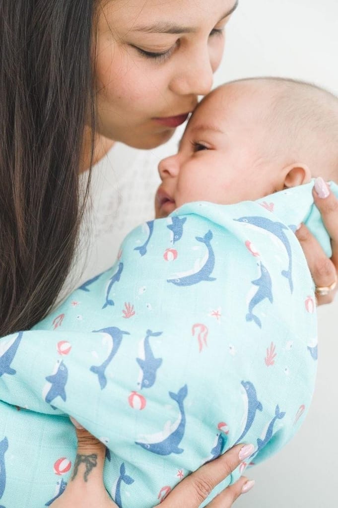 Kaarpas Ocean Dive organic cotton muslin swaddle: Delphi the Dolphin