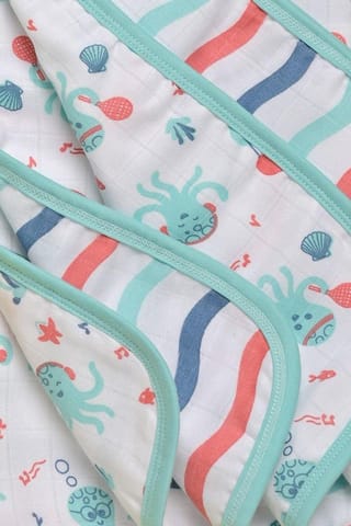 Kaarpas Ocean Dive 3 layer organic cotton muslin blanket : Olga the Octopus and Waves