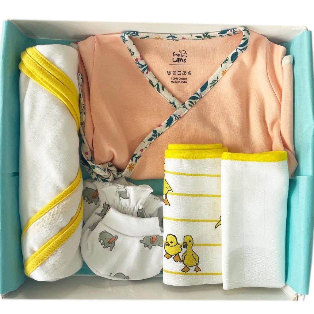 Tiny Lane Newborn Baby Gift Pack | Pack of 7