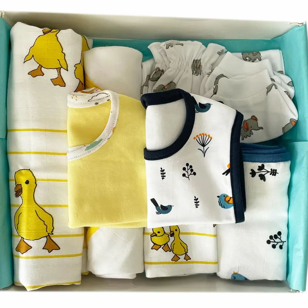 Tiny Lane Newborn Baby Giftset Pack of 11
