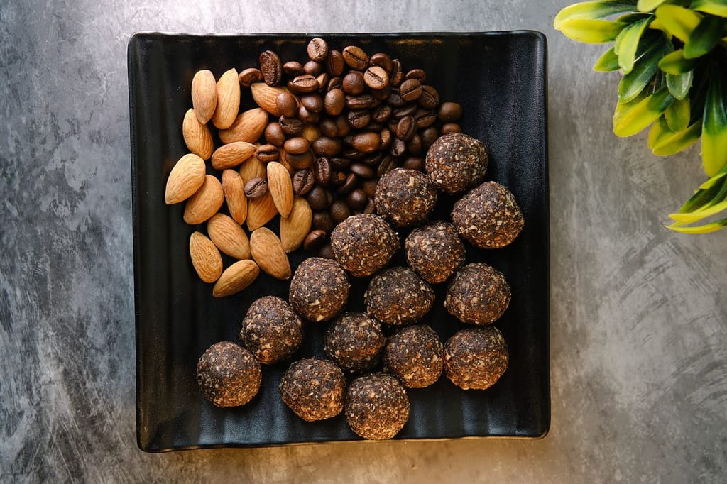 Maa Mitahara  Coffee And Almond Mom To Be Laddu (200 gm)