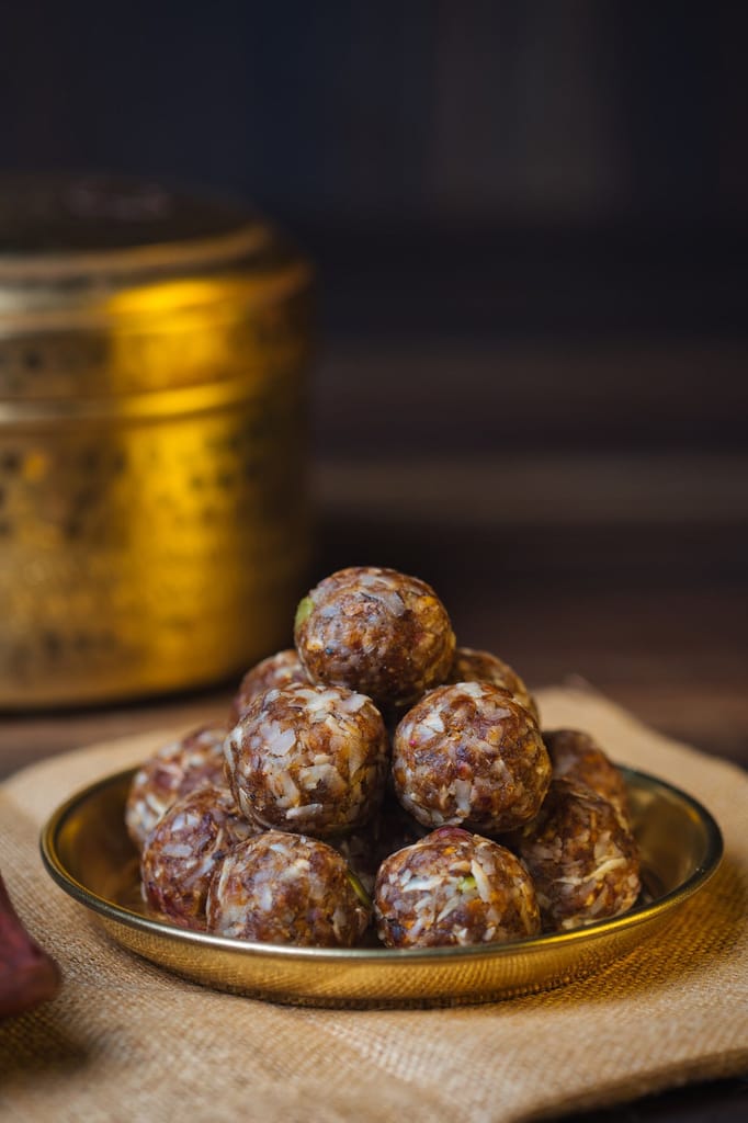 Maa Mitahara  Peanuts Coconut Laddu for postnatal Mom's | Homemade Tasty and Healthy Peanuts Ladoo (500 gm)