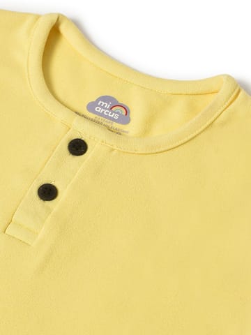 Mi Arcus Solid Yellow T-shirt with Trousers for Kids