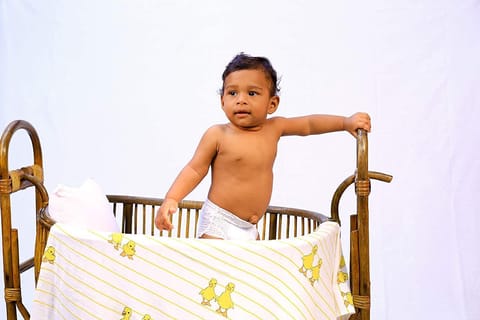 TinyLane 100% Organic Bamboo Cotton Muslin Baby Swaddle Wrappers Duck & Classic White Print Pack of 2 - Multicolor