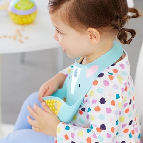 Skip Hop Zoo Fold & Go Silicone Bib