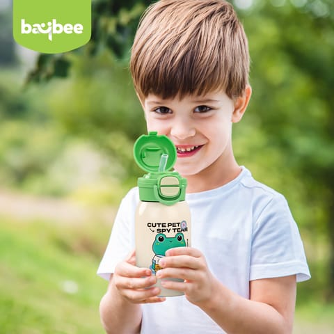 BAYBEE 2 in 1 PandaPlunge Baby Sipper Water Bottle with Straw for Kids | Leak Proof Sipper Water Bottle with Carry Pouch & Adjustable Strap | BPA Free & Non-Toxic with 550ml Drinking Bottle (Green)