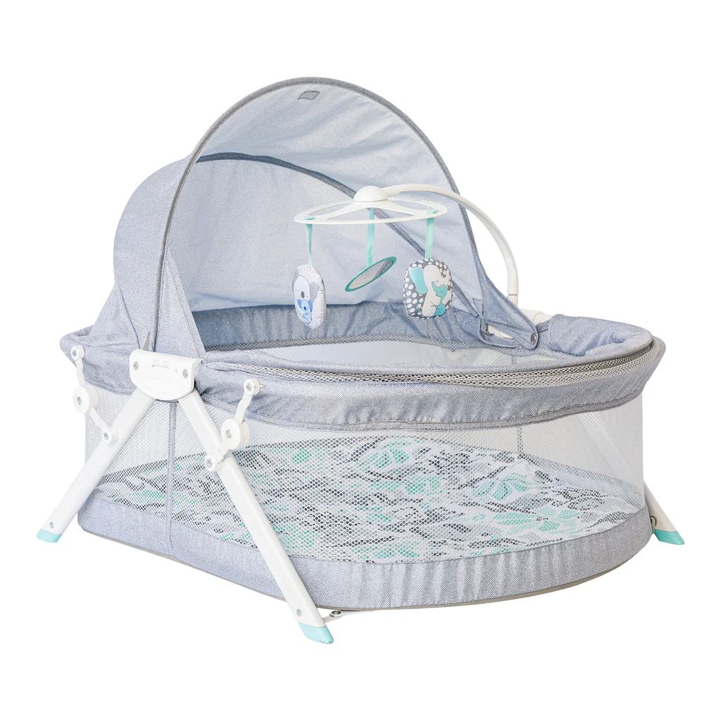 Infantino Sweet Dreams Fold & Go Bedside Bassinet, Lightweight Portable Baby Sleeping Bed, Quick Fold and Easy to Carry, Adjustable Canopy, Indoor and Outdoor Crib for Bebies